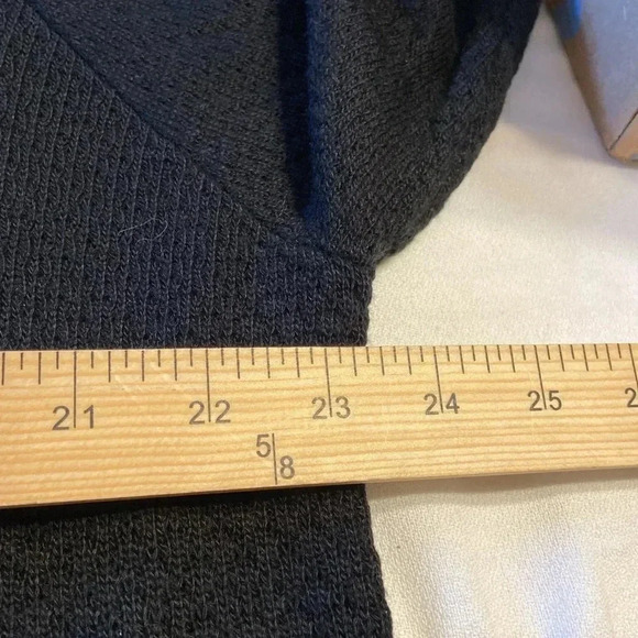 NINALEONARD little black sweater - Picture 6 of 8